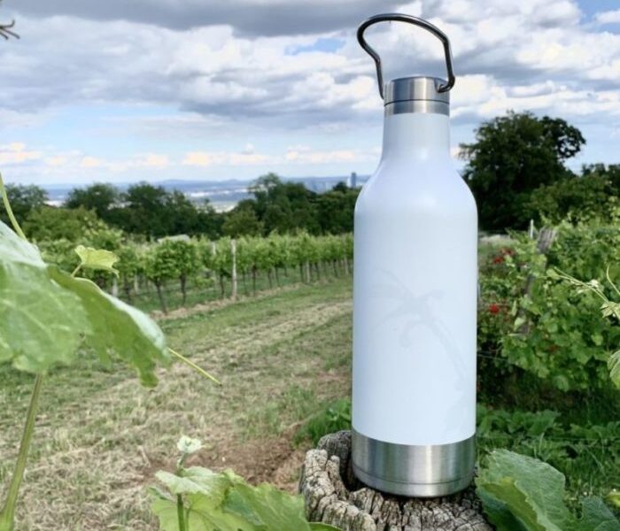 handle-bottle-white handle-bottle-white