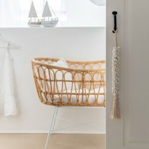 cradle-wiege-rattan-frontal